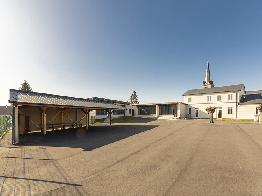 Vue depuis la cours de récréation - Réhabilitation & extension du groupe scolaire