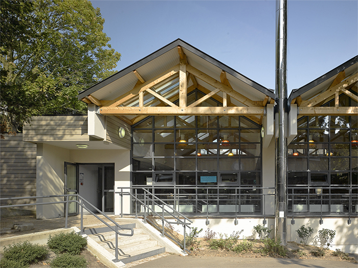 Détail de la façade - Restaurant scolaire du collège des Ormeaux