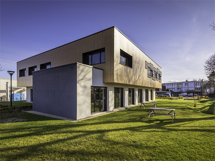 Vue arrière de la maison des entreprises - Maison des entreprises