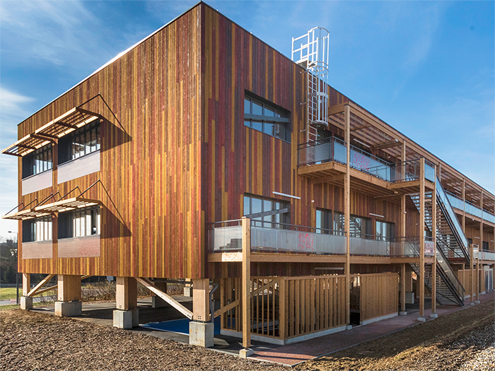 Vue du bâtiment biosourcé et du local à vélos - Bureaux Joliot-Curie, biosourcés & modulaires