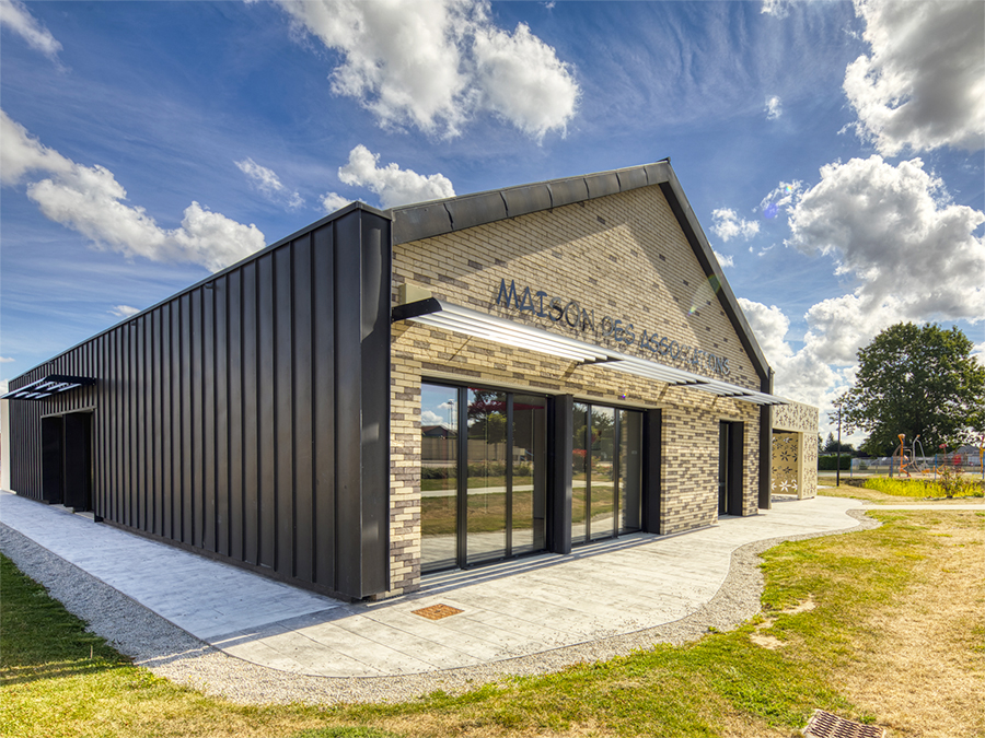 Vue sur la maison associative - Maison des associations, Bâtiment à énergie positive