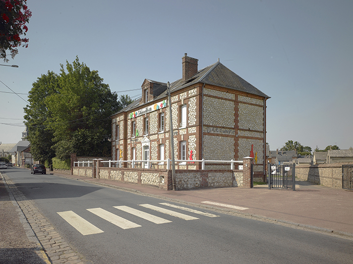 Vue de l'entrée de pôle enfance - L'Abord'âge, pôle enfance & relais assistantes maternelles